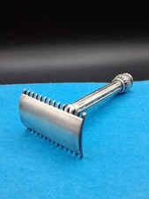 Antico rasoio di sicurezza