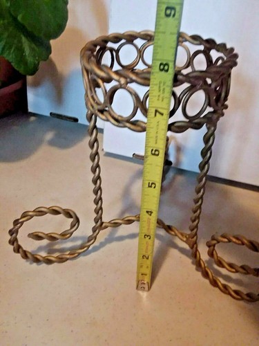 Twisted wire pillar candle - twisted,