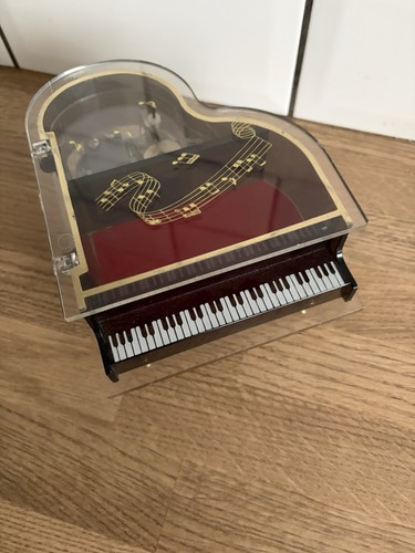 Grand piano music - grand, jewellery