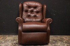 Bella Poltrona Chesterfield /