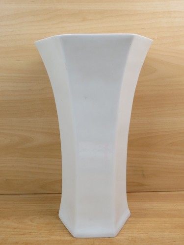 Vecchio vaso bianco - vecchio,