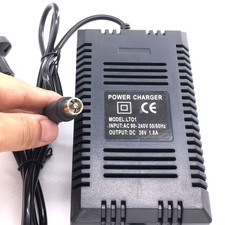 Caricabatterie Intelligente Al Piombo 36V 10AH 12AH 20AH DC 1.8A 36V Con Uscita 