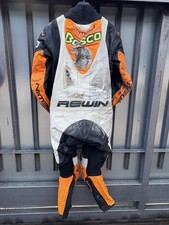 Lotto di 4 tute da gara