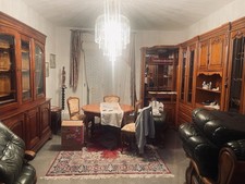 Angolo Bar Più Tavolo Rotondo e 4 sedie