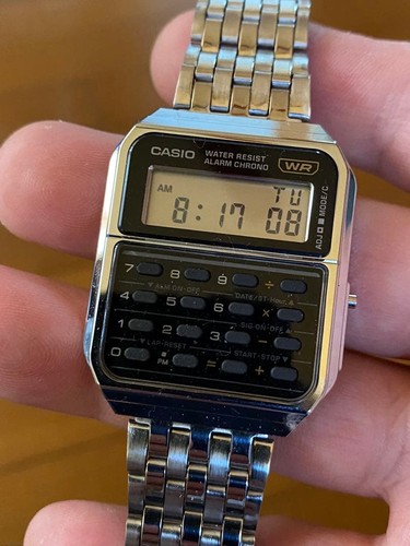 Orologio digitale calcolatrice