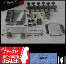 FENDER Relic Aged American