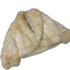 Cappotto pelliccia ritagliata