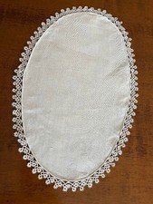 N. 1 centrino OVALE VINTAGE AVORIO puro lino e CHIACCHERINO a mano cm. 19x27  ca