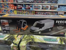 Camion giocattolo con carrello