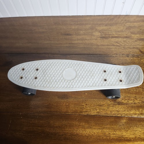 Vecchio skateboard senza - skateboard,