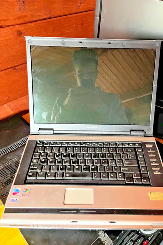 Toshiba satellite m70 - ,