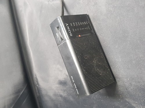 Vintage radio sony icf p36 - vintage,