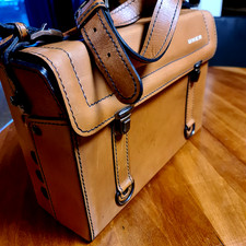 Custodia pelle marrone - pelle,
