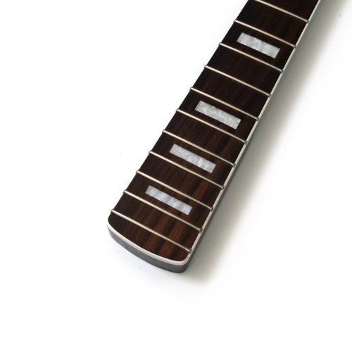 Collo per chitarra - basso, nero