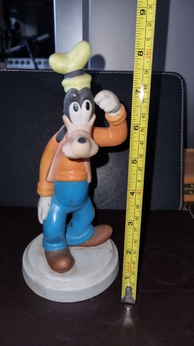 Goofy porcelain figure walt - figure,