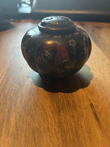 Censiere treppiede smaltato