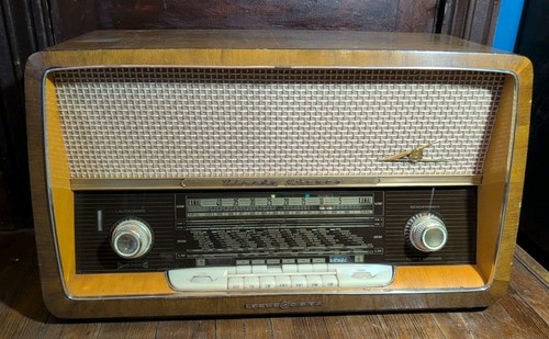 Radio tedesca valvole - a,
