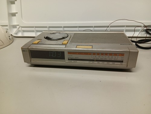 Vintage philips clock - vintage,