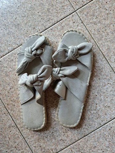 Ciabatte con fiocchi - , grigio
