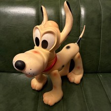 Grande bambola di gomma pluto