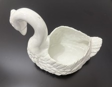 Cigno in ceramica bianca