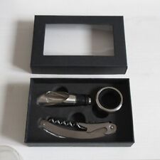 Cofanetto vino. Cavatappi, tappo beccuccio e collare per bottiglia. Acciaio inox