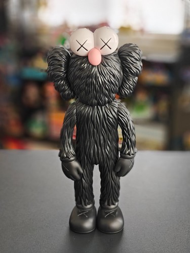 Figurina kaws bff - figurina,