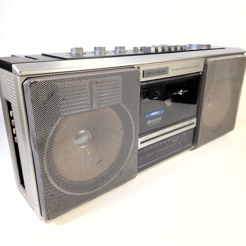 Pioneer 350 runaway boombox - sk-350,