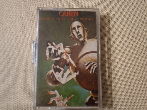 Queen news the world 1977 - queen, of