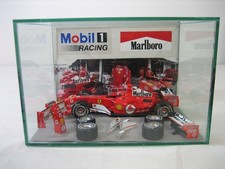 F1 Marlboro Ferrari F2005 1:18 Hockenheim Schumacher + vetrina + scatola originale autocostruzione