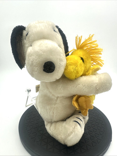 Stock legno snoopy - snoopy, hugging