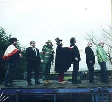 VINICIO CAPOSSELA ( SCIUSTEN