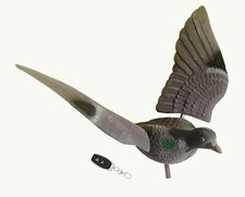 Colombaccio con ali rotanti