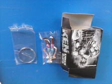 STATUINA DI KEN IL GUERRIERO