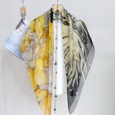 Sciarpa quadrata avvolgente in