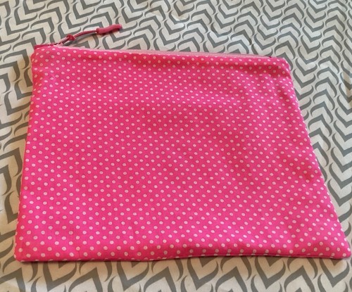 Pochette con cerniera fatta - , a