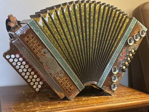 Anton mervar file diatonic - anton,