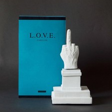 MAURIZIO CATTELAN L.O.V.E.  LOVE carillon Seletti - prima edizione 2014