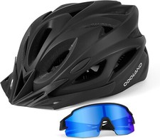 casco e occhiali da ciclismo