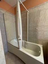 vasca e doccia da bagno, marca Jacuzzi, colore bianco, altezza 170cmx160x60