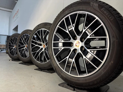 Porsche macan electric 4 - iv,