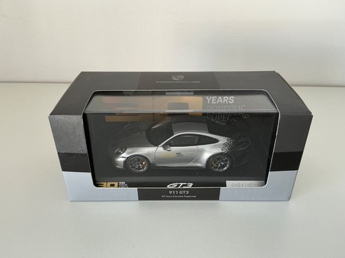 Porsche 911 992 - cup, silver