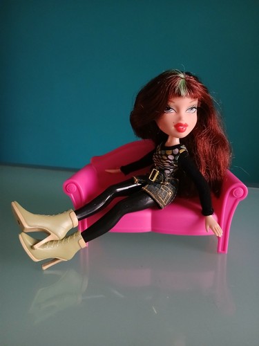 Bratz doll mga - "phoebe, i
