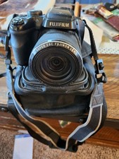 Fugi pellicola Finepix s8200 fotocamera digitale zoom 40x.  W custodia usata