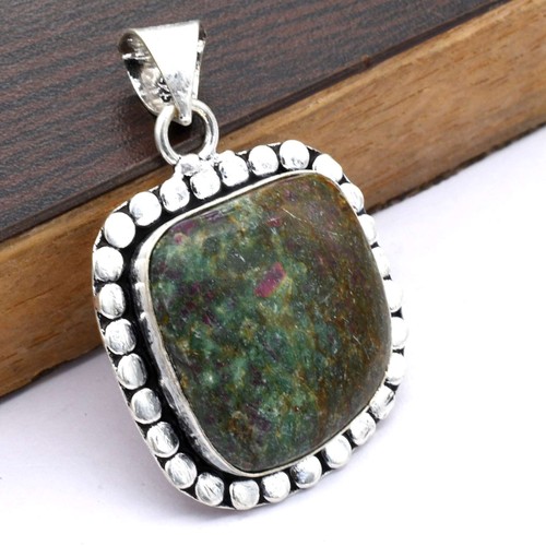 Gemma rubino zoisite - zoisite,