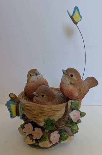 Music box vintage baby - box, robins