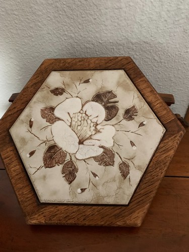 Piastrella con cornice - , in