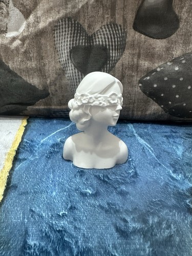 Statuetta dea bendata handmade - dea,