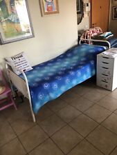 Letto Singolo Con Sponde E Manopole Da Rialzo Avanti E Dietro