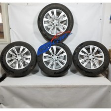 Cerchi in lega con gomme Kia
